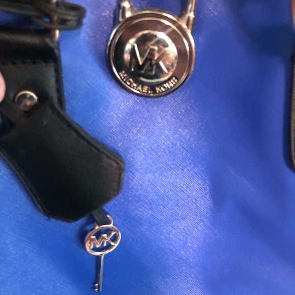 Michael Kors Hamilton leather bag - Picture 4 of 9